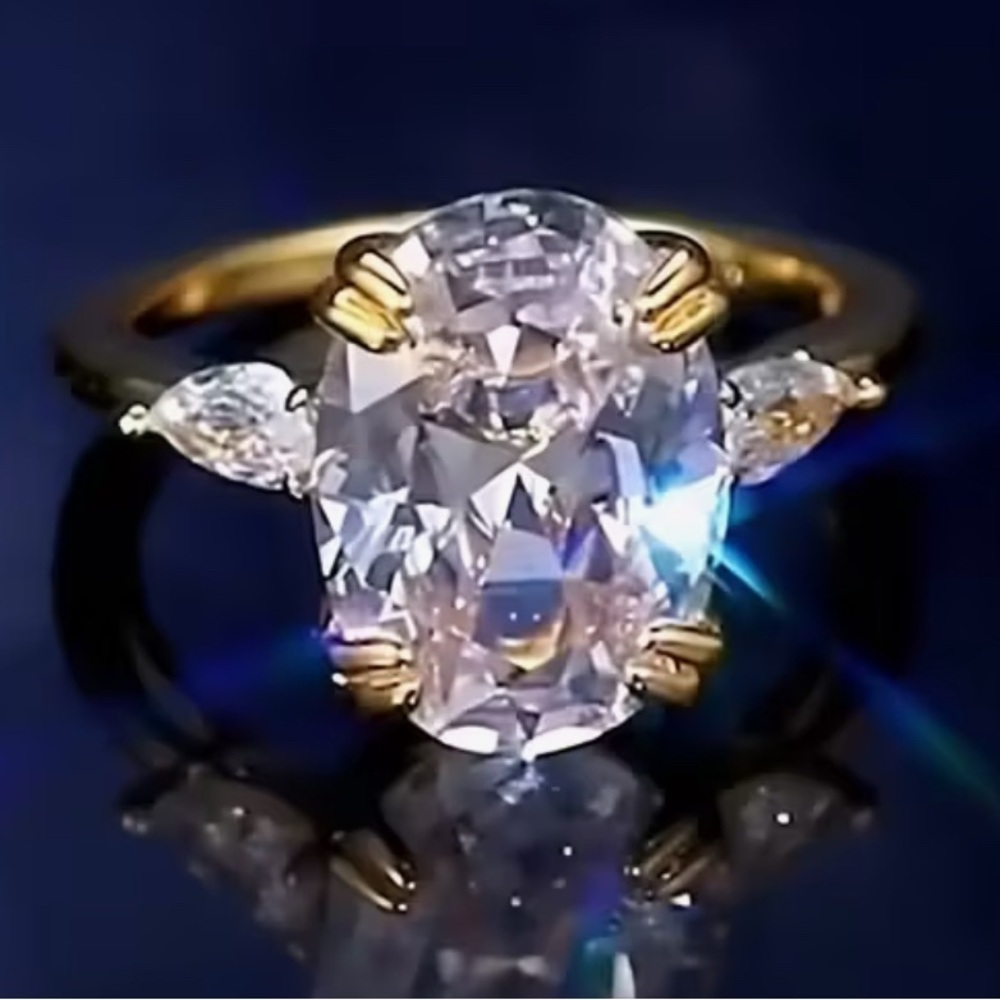 Goldtone Synthetic Zirconia Engagement Ring NWOT SZ 7